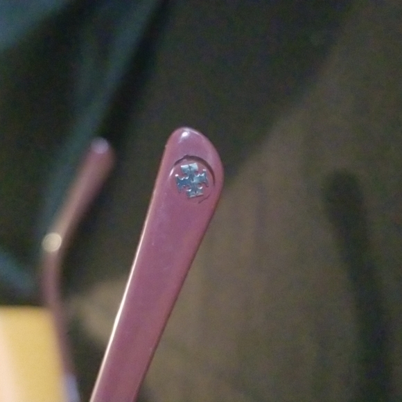 Tory Burch sunglasses with protective case and bag - Picture 13 of 14